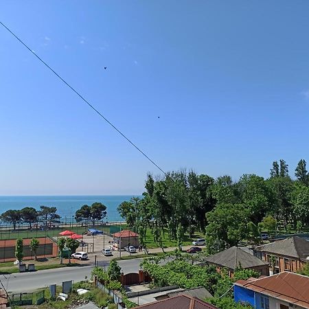 Apartment Near Sea Sukhumi Exterior photo